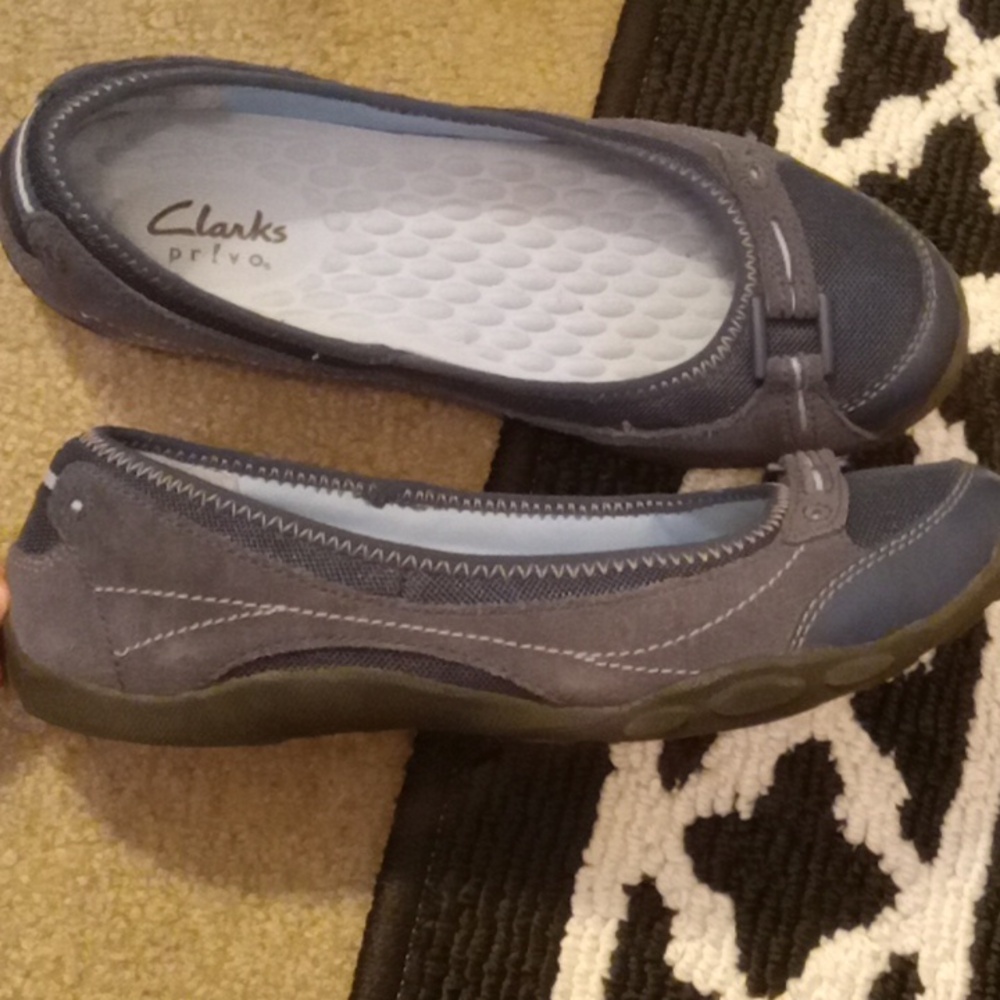 Clarks 7.5 partial Leather womens Shoe